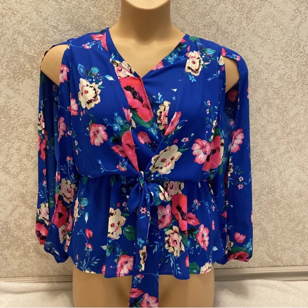 Express Vibrant Floral Tie-Front Split Sleeve Blouse